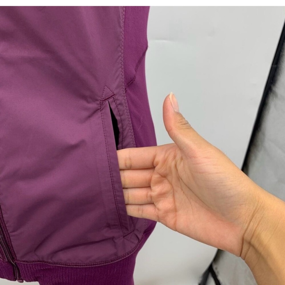 lululemon athletica Plum Purple Sleeveless Zip Vest - Picture 5 of 11